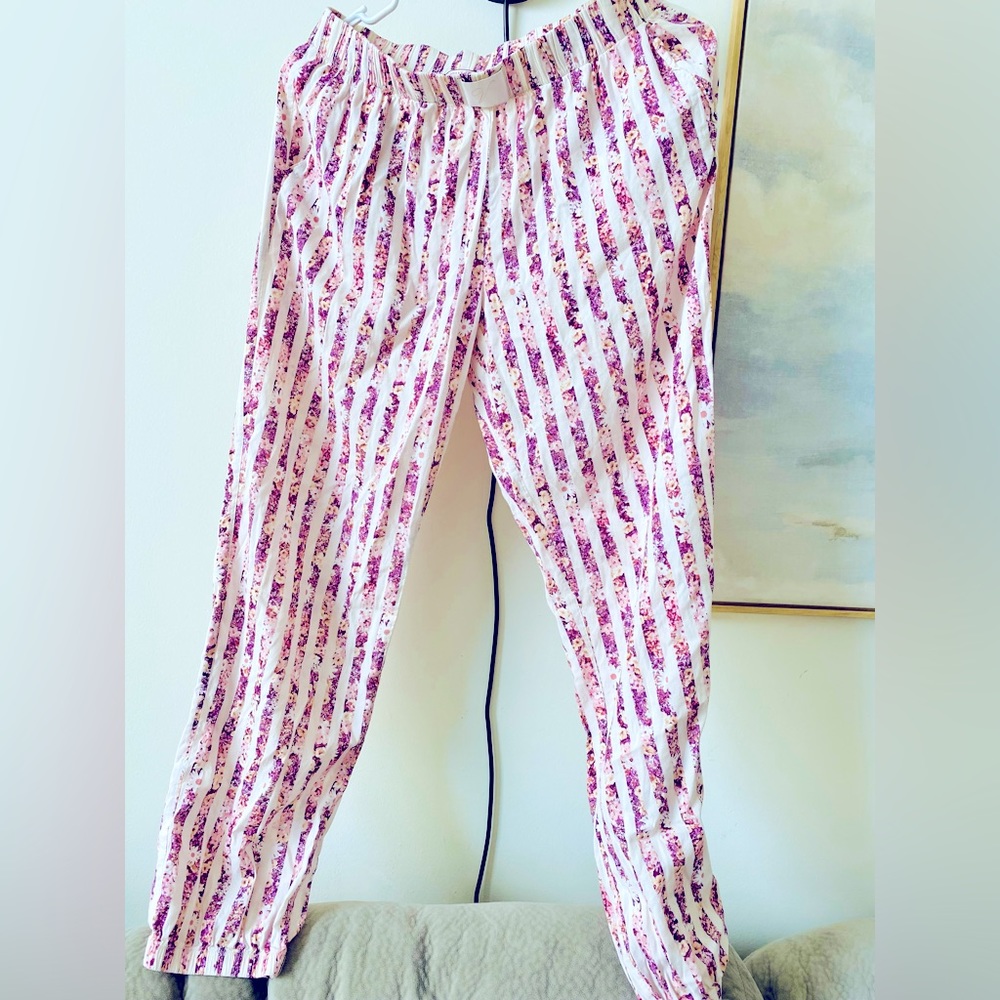 Victoria secret pajama pants. Size XS.